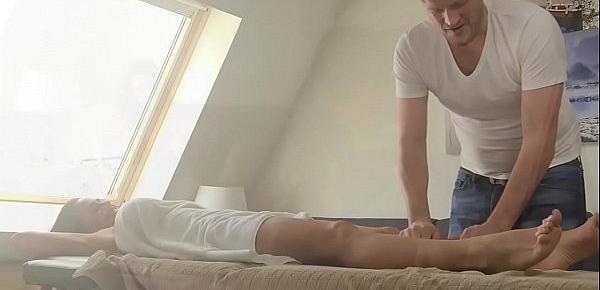  Picked up while running! Best massage with lots of anal sex!